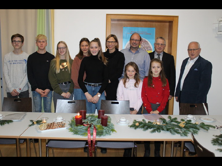 KAB-Adventsfeier mit dem Jugendchor
