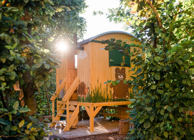 Garten-Spielhaus-1b